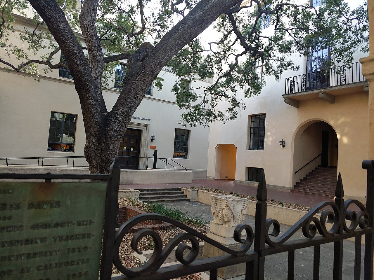 加州理工学院校园实景：校园建筑