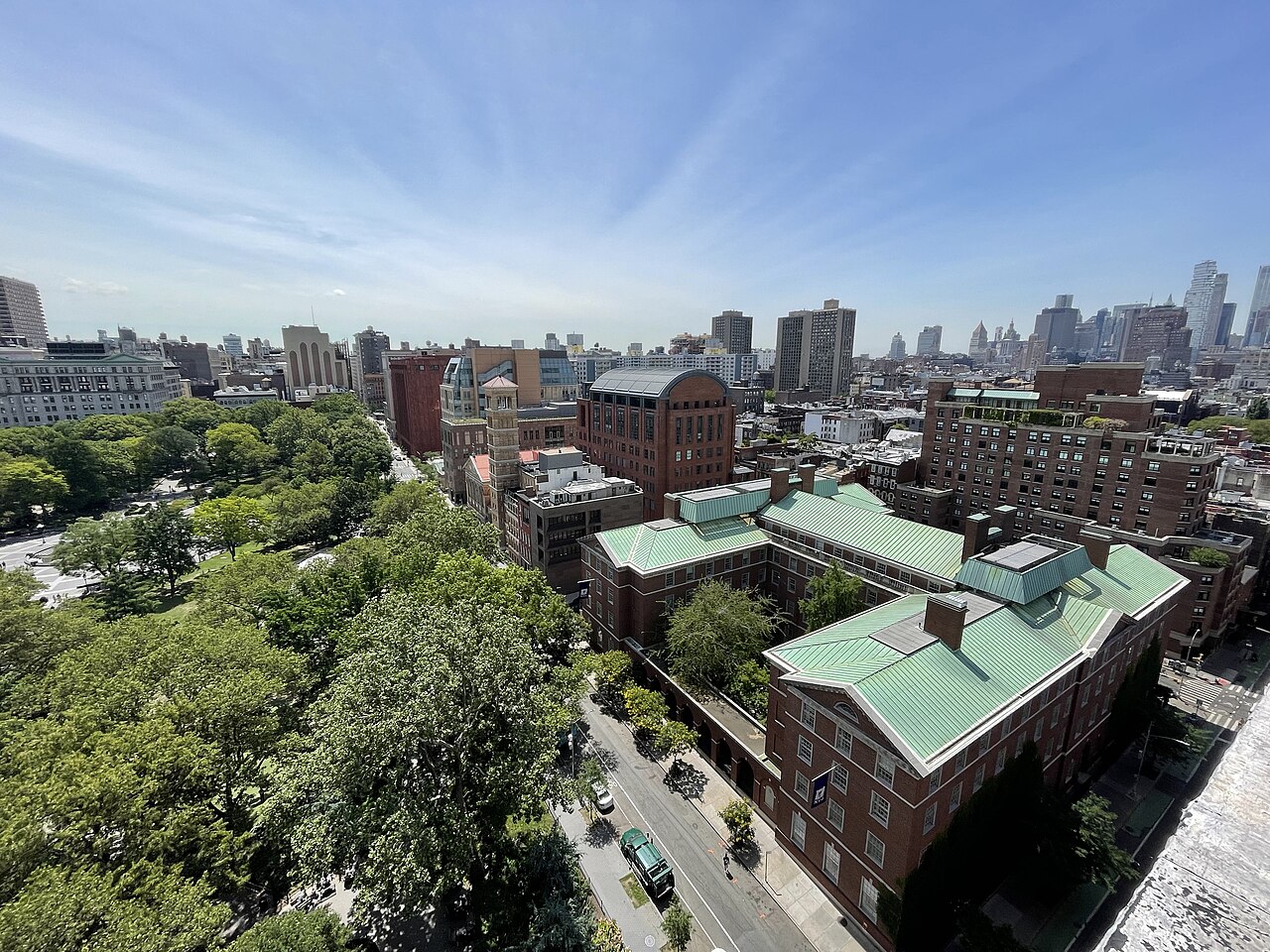 纽约大学校园实景:校园标志景观